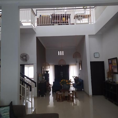 Villa Padasuka Raisa By Grorental Bandung Exterior photo