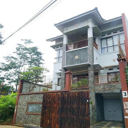 Villa Padasuka Raisa By Grorental Bandung Exterior photo
